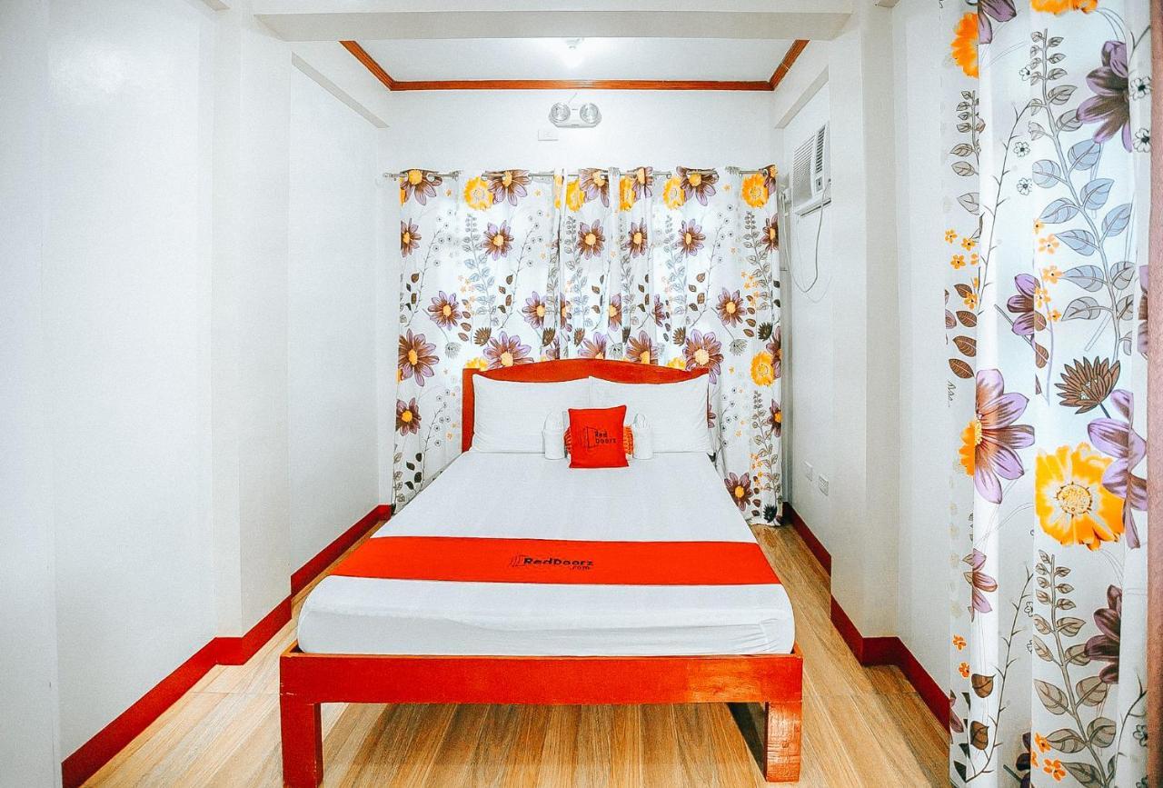Reddoorz At S & L Apartelle Daraga Albay Legazpi Exterior photo
